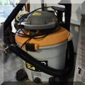T05. Ridgid shopvac. 